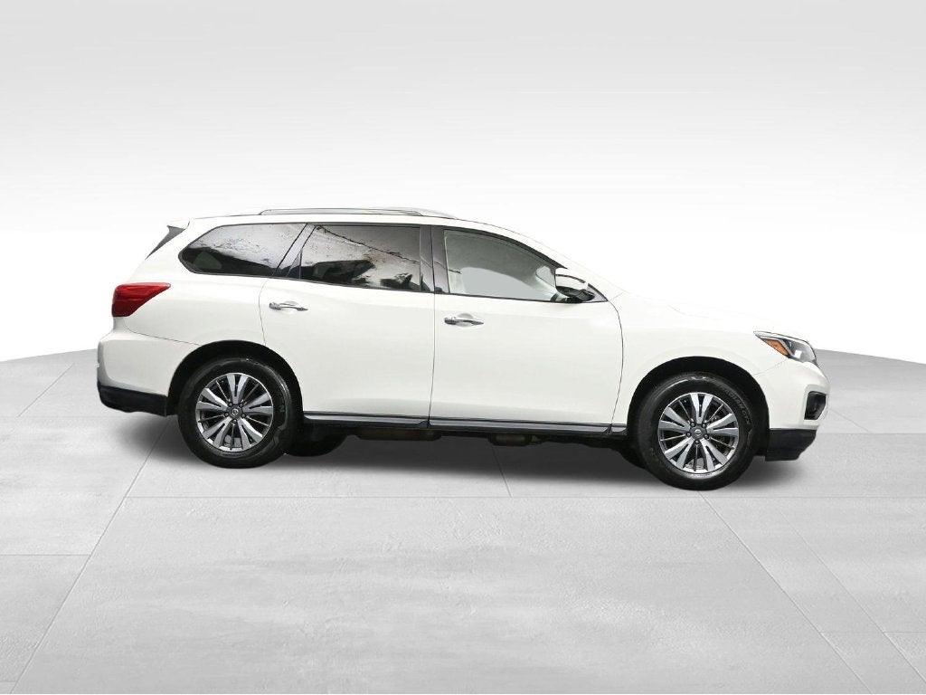 2020 Nissan Pathfinder SL
