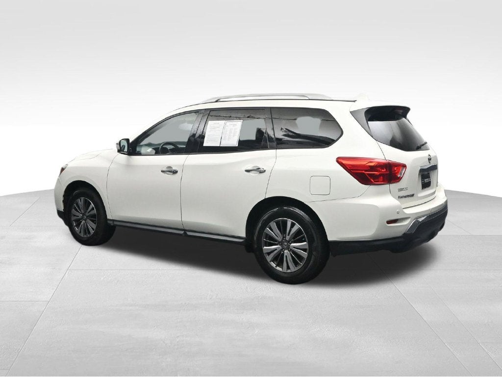 2020 Nissan Pathfinder SL