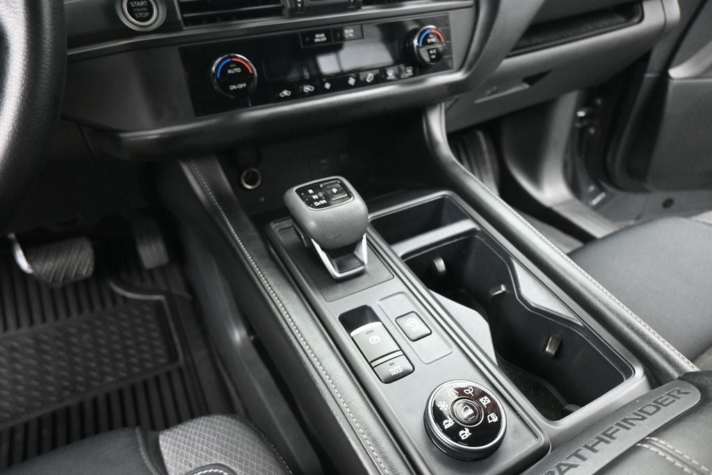 2024 Nissan Pathfinder S