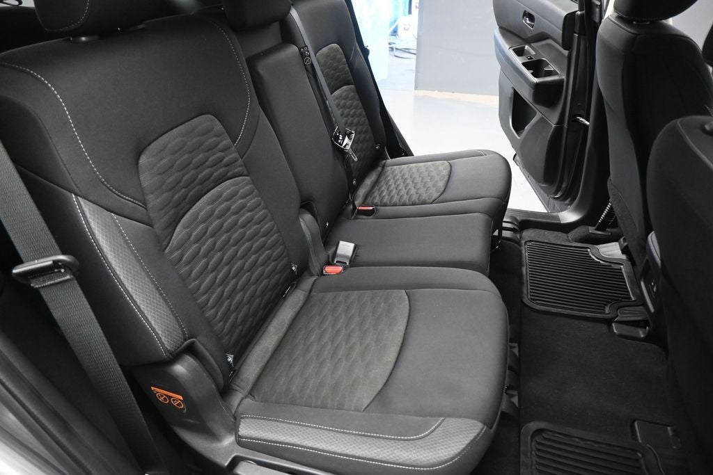 2024 Nissan Pathfinder S