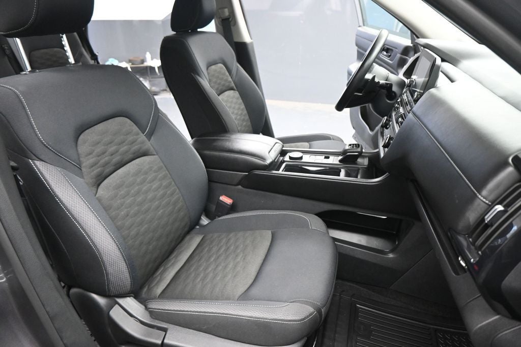 2024 Nissan Pathfinder S