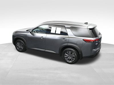 2024 Nissan Pathfinder S