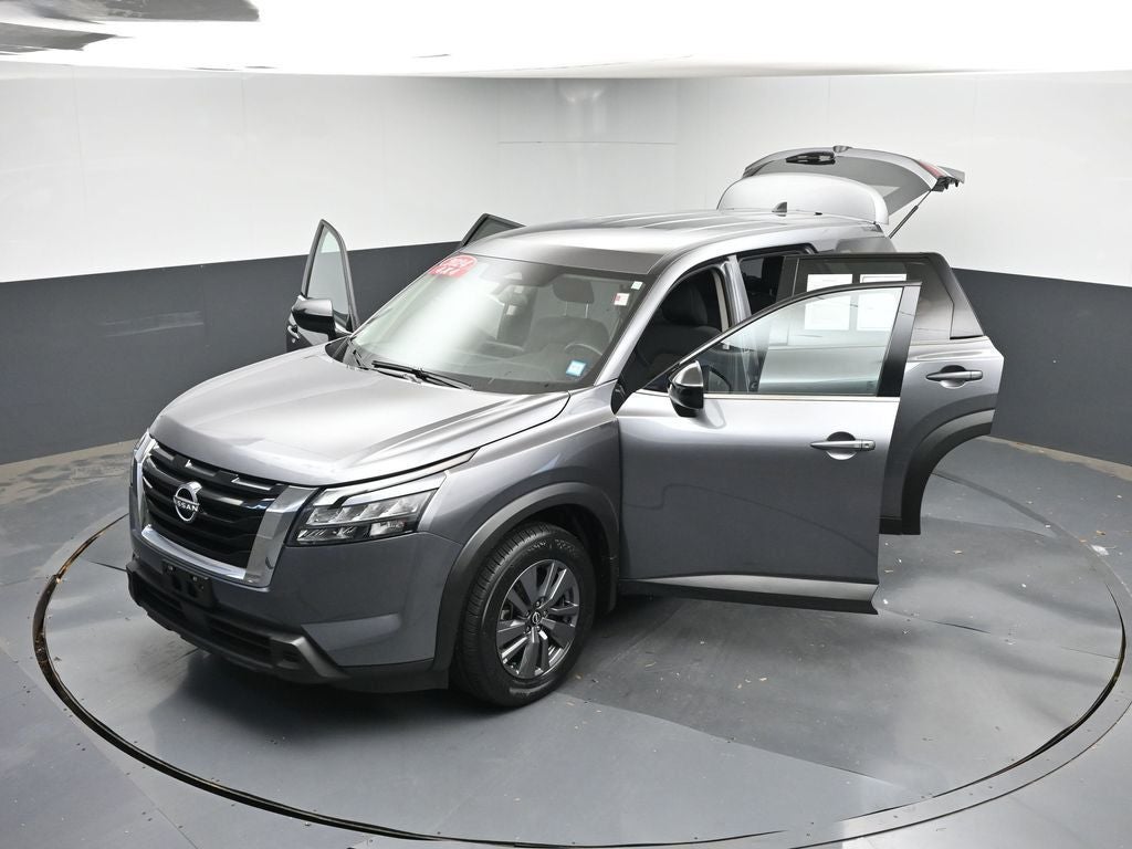 2024 Nissan Pathfinder S