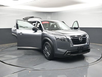 2024 Nissan Pathfinder S
