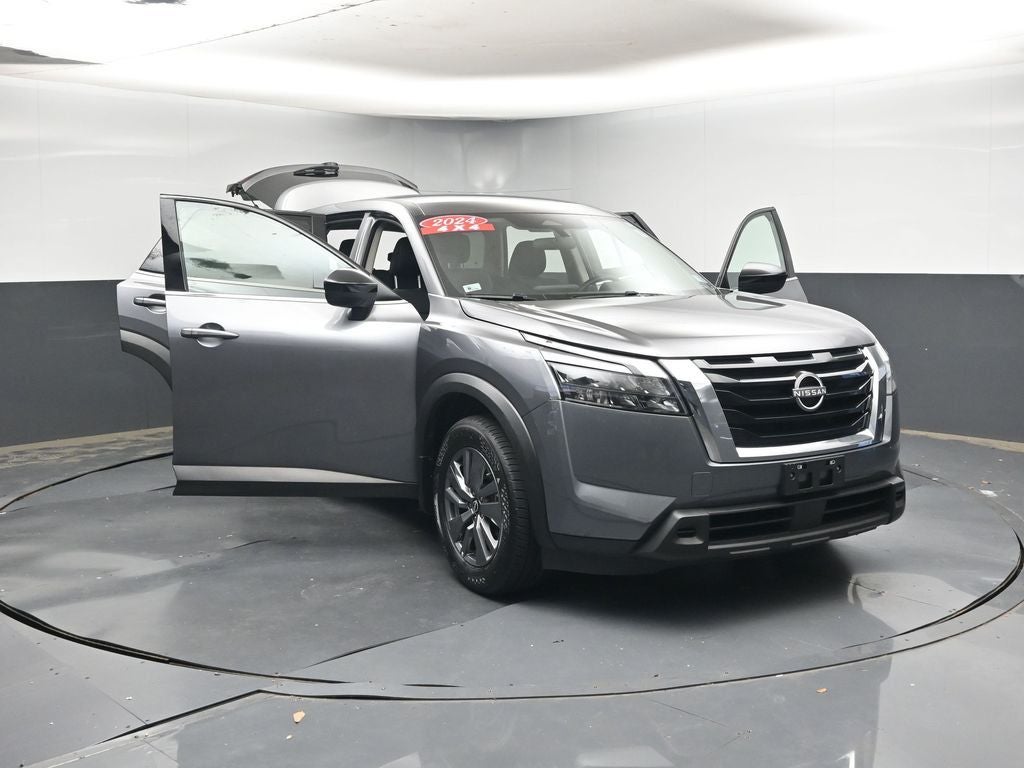 2024 Nissan Pathfinder S