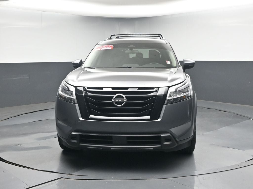 2022 Nissan Pathfinder SV
