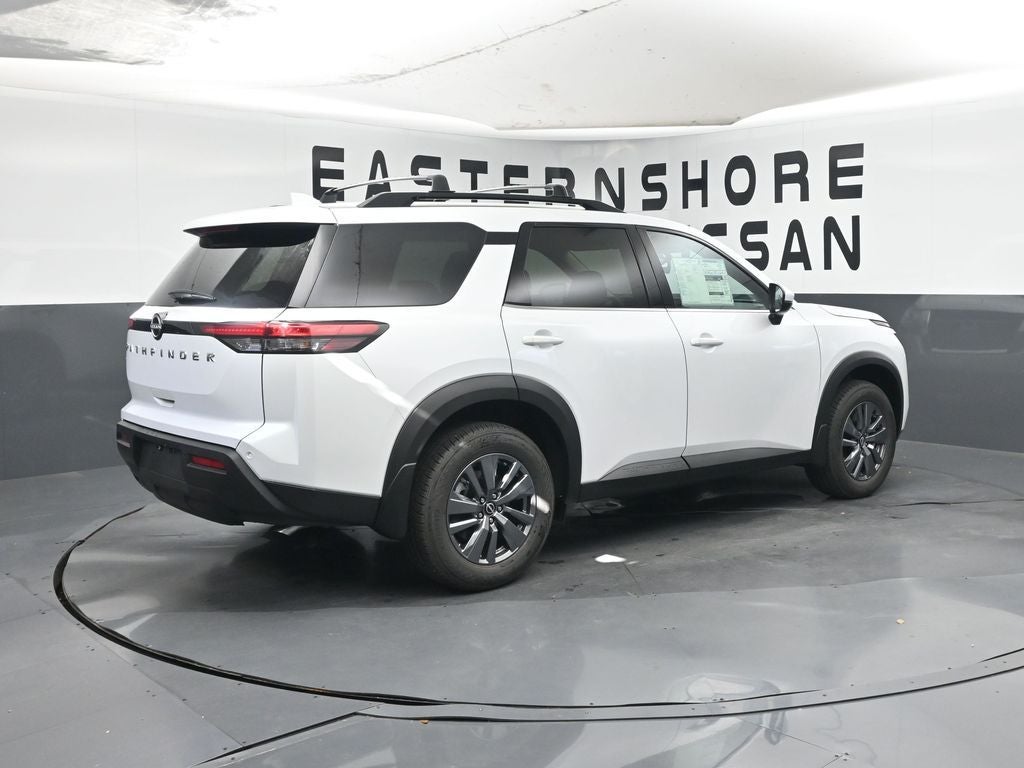 2025 Nissan Pathfinder SV