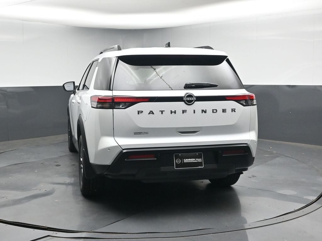 2026 Nissan Pathfinder SV