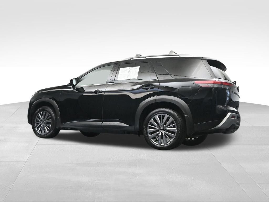 2024 Nissan Pathfinder SL