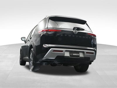 2024 Nissan Pathfinder SL
