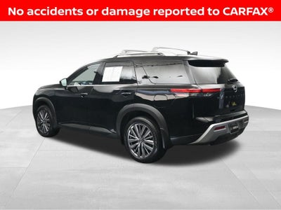 2024 Nissan Pathfinder SL