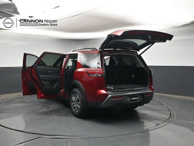 2026 Nissan Pathfinder SL