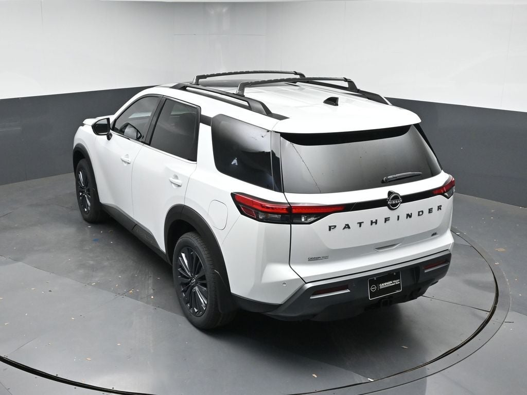 2026 Nissan Pathfinder SL