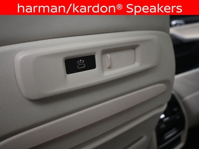 2022 BMW X7 M50i