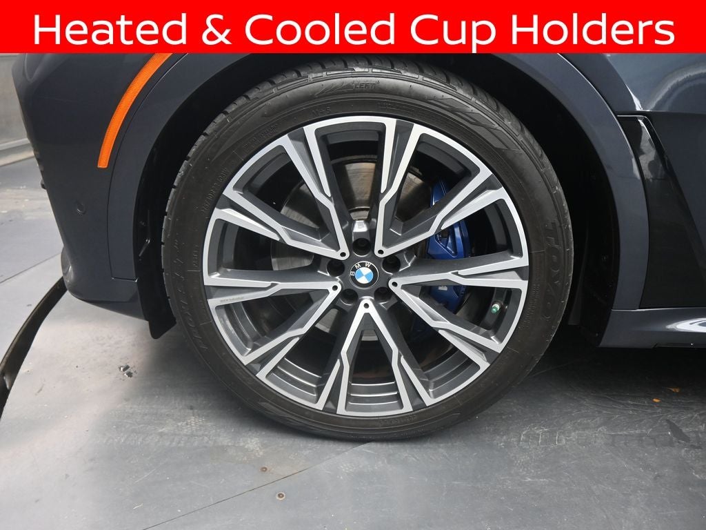 2022 BMW X7 M50i