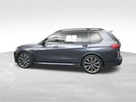 2022 BMW X7 M50i