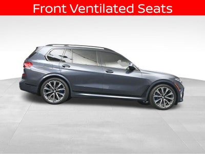 2022 BMW X7 M50i