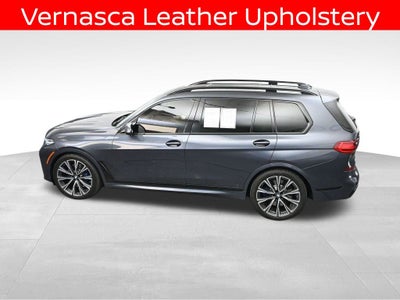2022 BMW X7 M50i