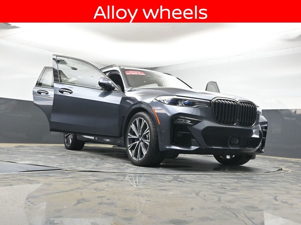 2022 BMW X7 M50i