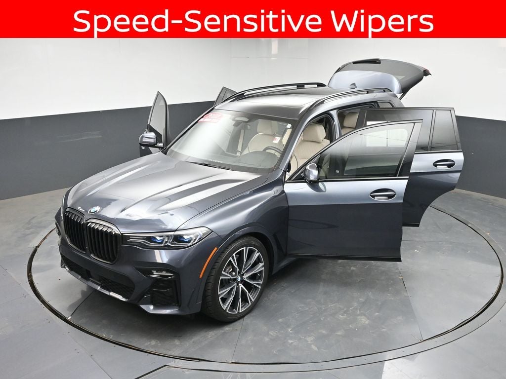 2022 BMW X7 M50i
