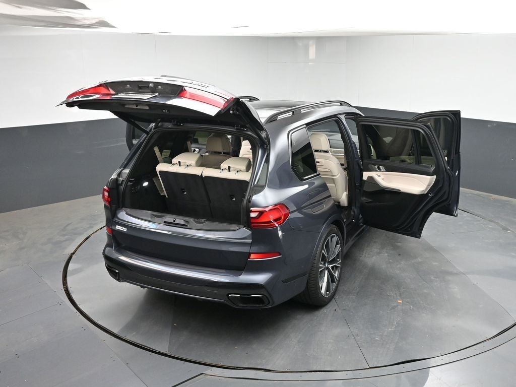 2022 BMW X7 M50i