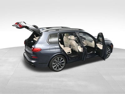 2022 BMW X7 M50i