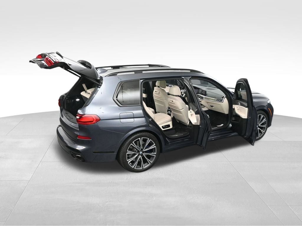 2022 BMW X7 M50i