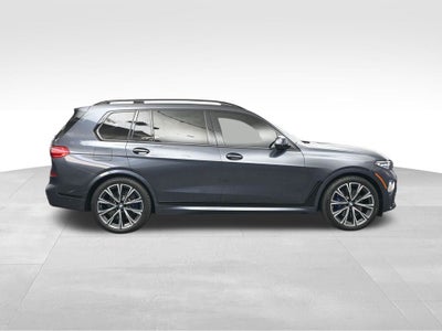 2022 BMW X7 M50i