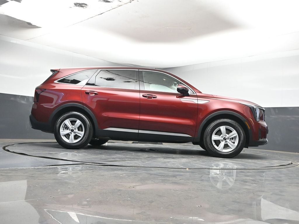 2025 Kia Sorento LX