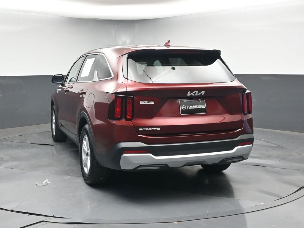 2025 Kia Sorento LX