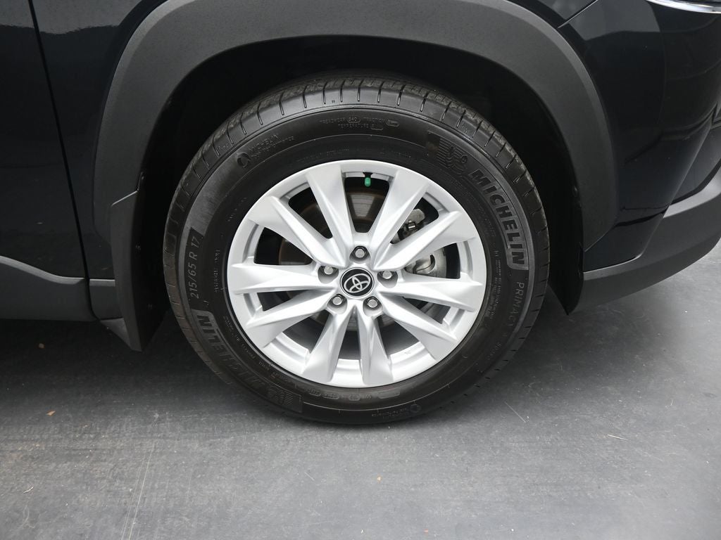 2025 Toyota Corolla Cross LE