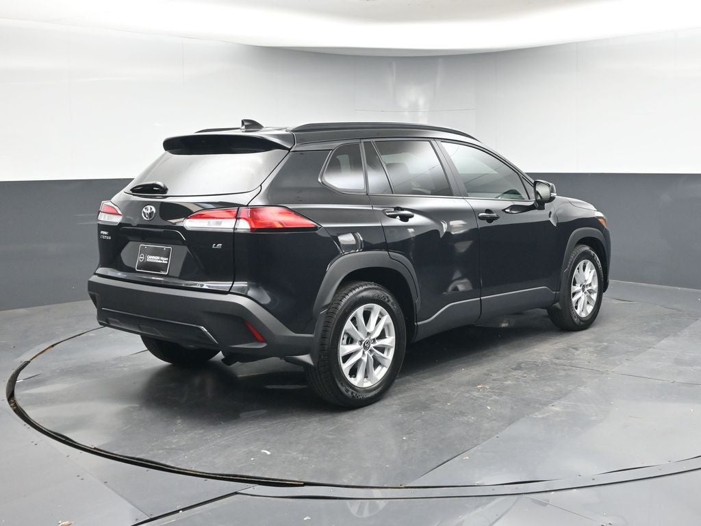 2025 Toyota Corolla Cross LE