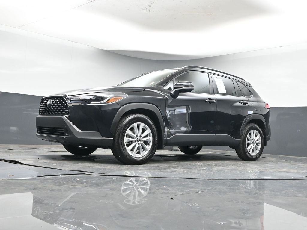 2025 Toyota Corolla Cross LE