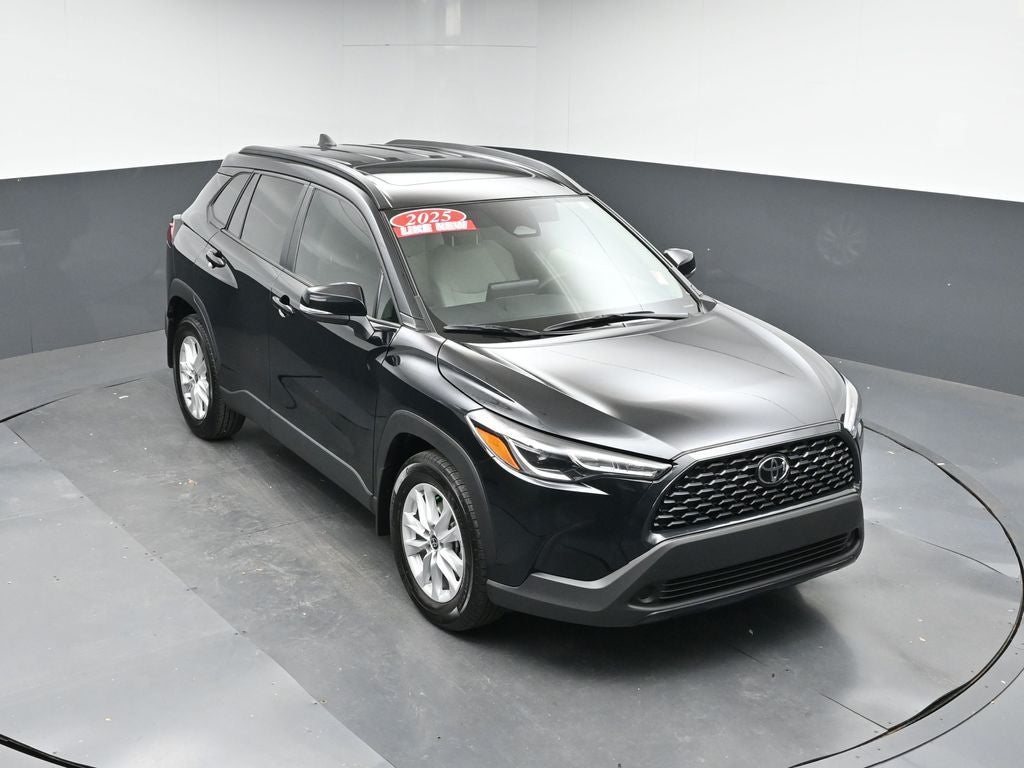 2025 Toyota Corolla Cross LE