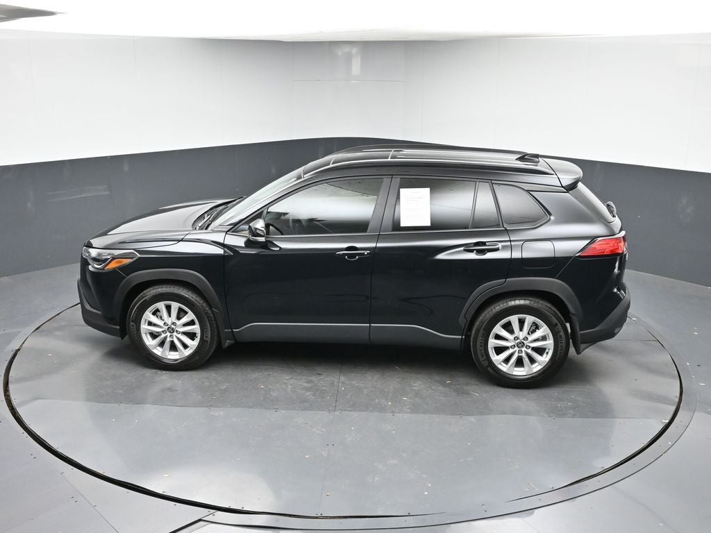 2025 Toyota Corolla Cross LE