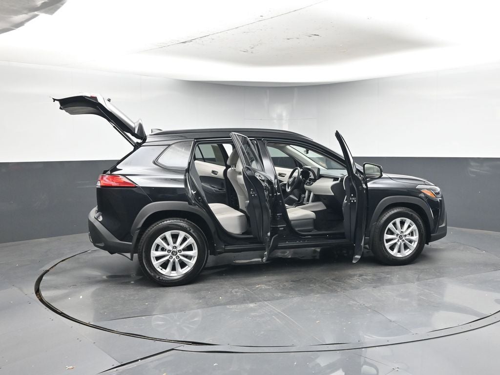 2025 Toyota Corolla Cross LE