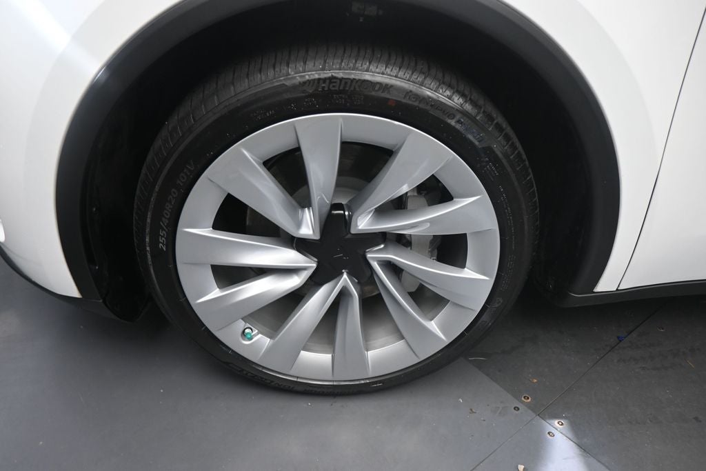 2026 Tesla Model Y Premium