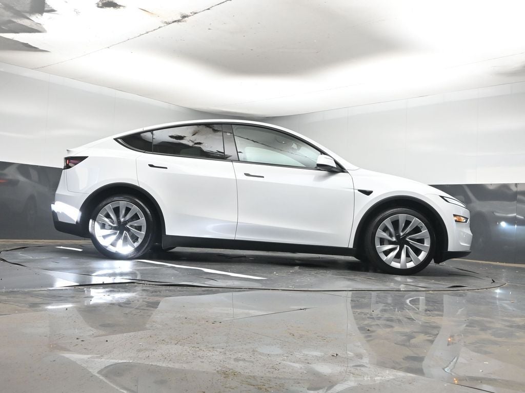 2026 Tesla Model Y Premium
