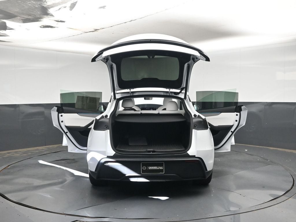 2026 Tesla Model Y Premium
