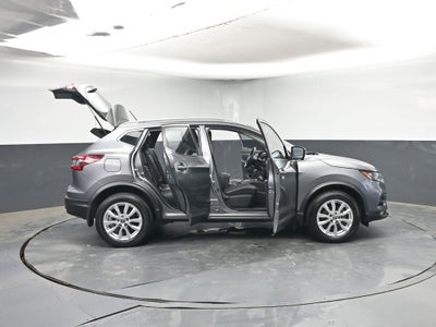 2022 Nissan Rogue Sport SV