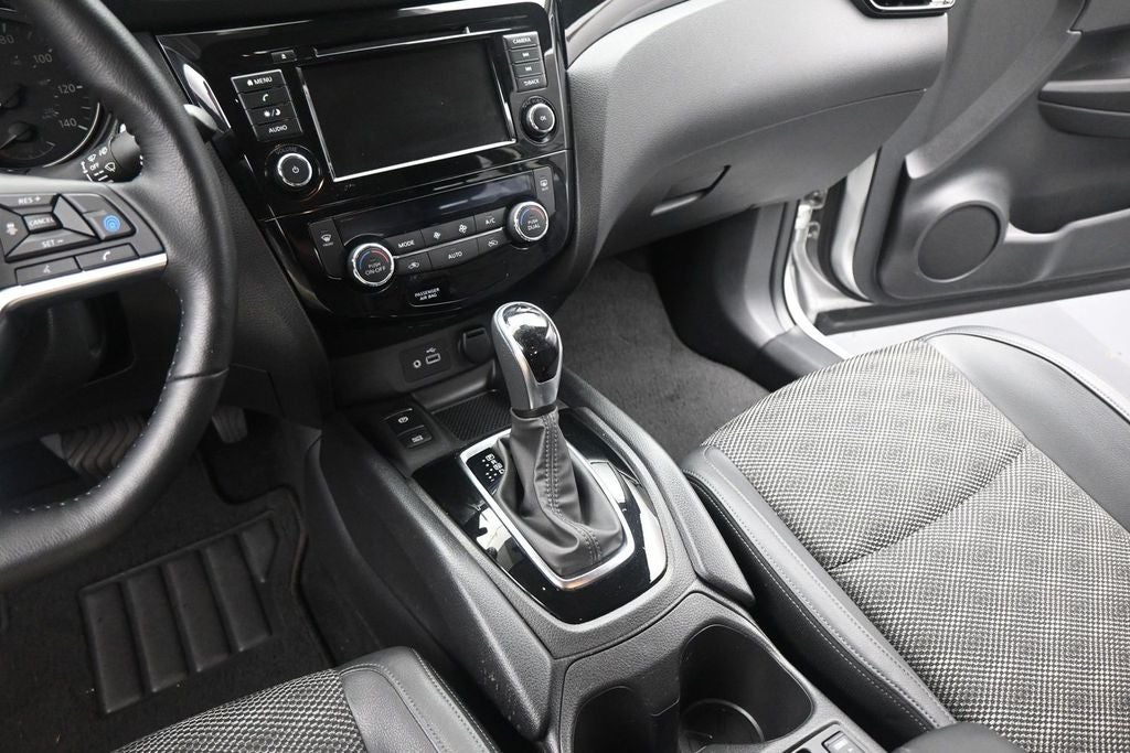2022 Nissan Rogue Sport SV