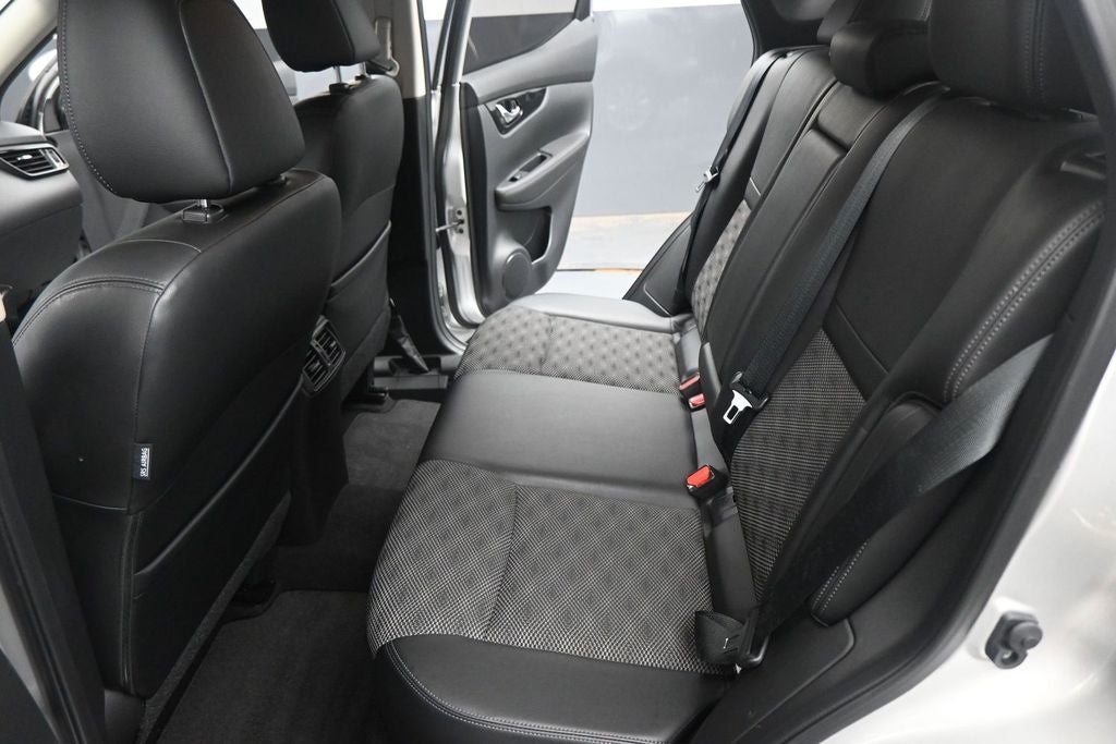 2022 Nissan Rogue Sport SV