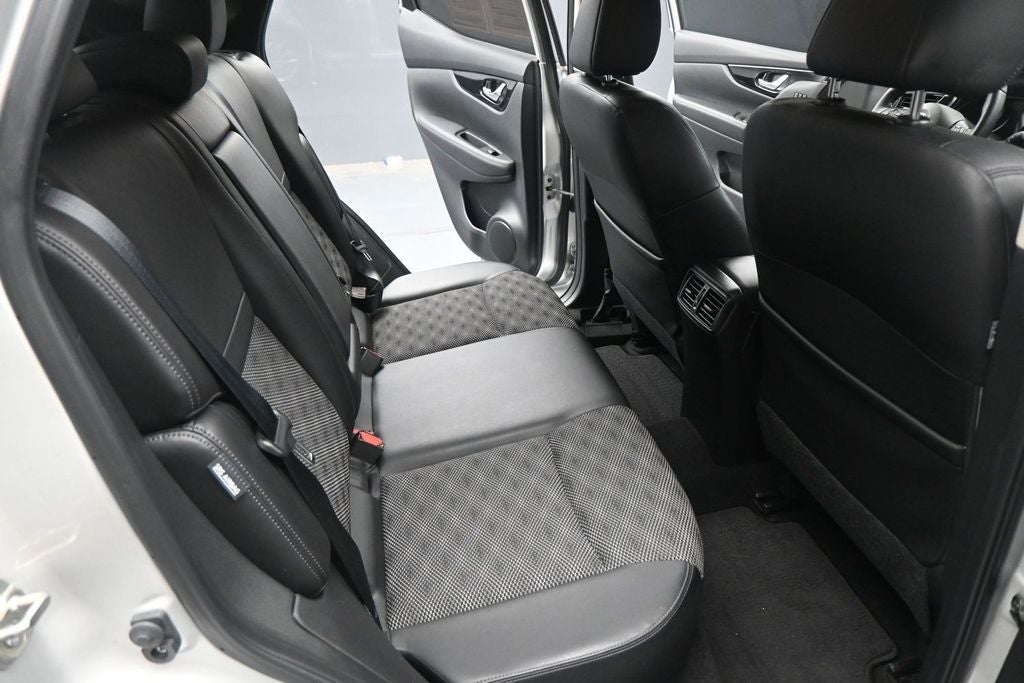 2022 Nissan Rogue Sport SV