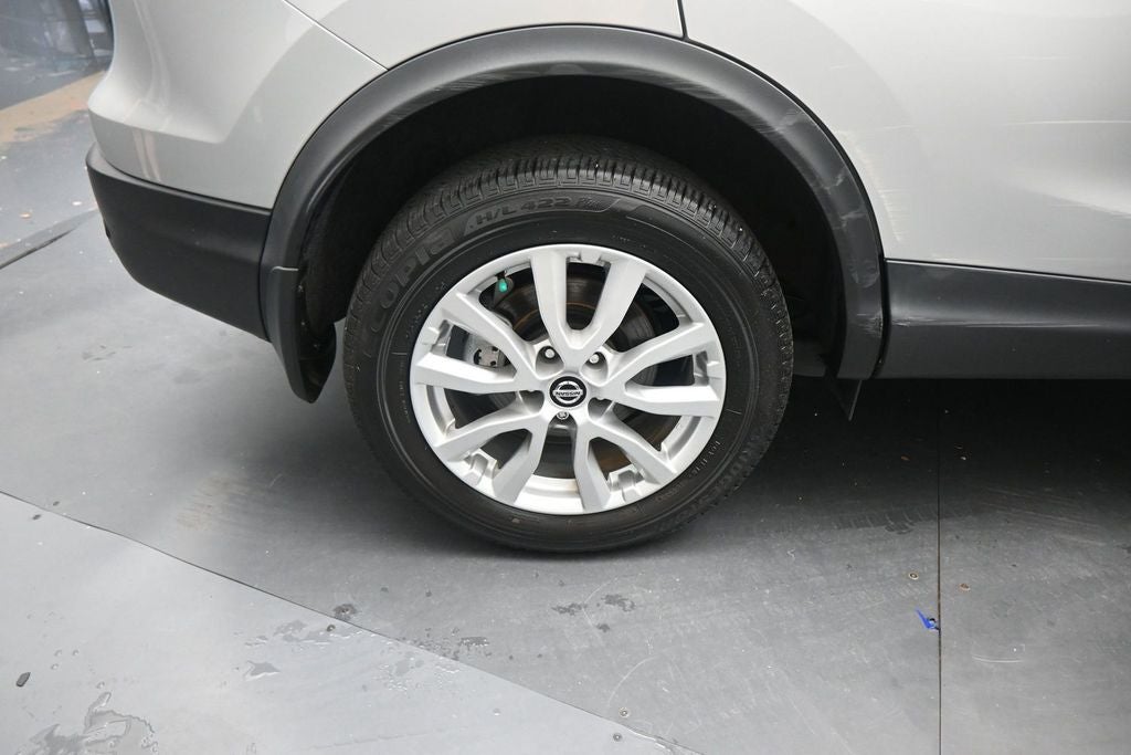 2022 Nissan Rogue Sport SV