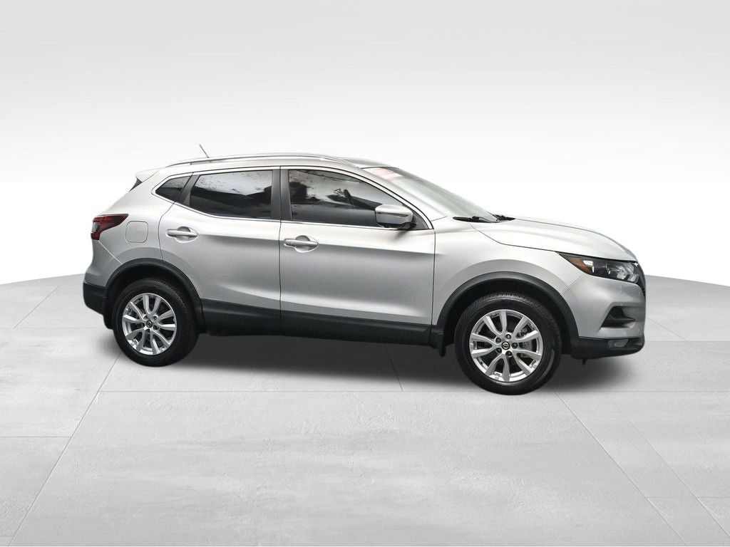 2022 Nissan Rogue Sport SV