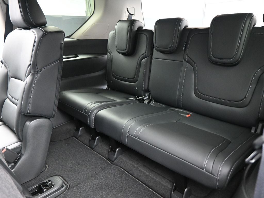 2025 Nissan Armada SV