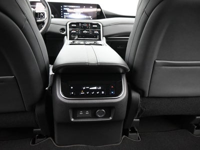 2025 Nissan Armada SV