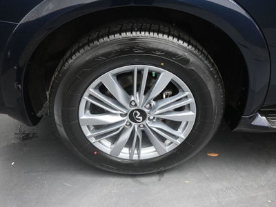 2024 INFINITI QX80 LUXE