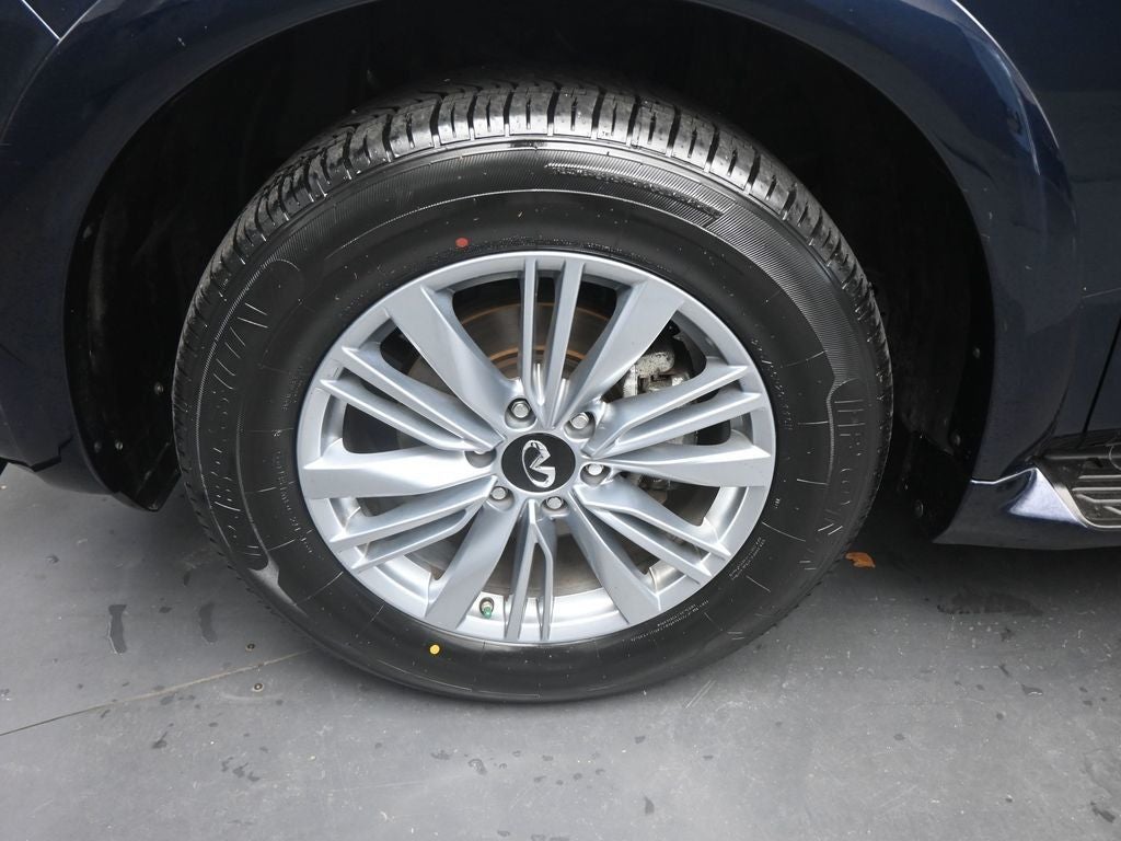 2024 INFINITI QX80 LUXE