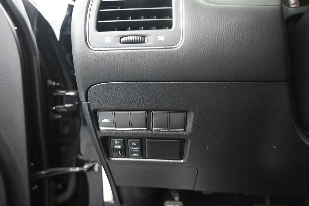 2016 INFINITI QX80 Base